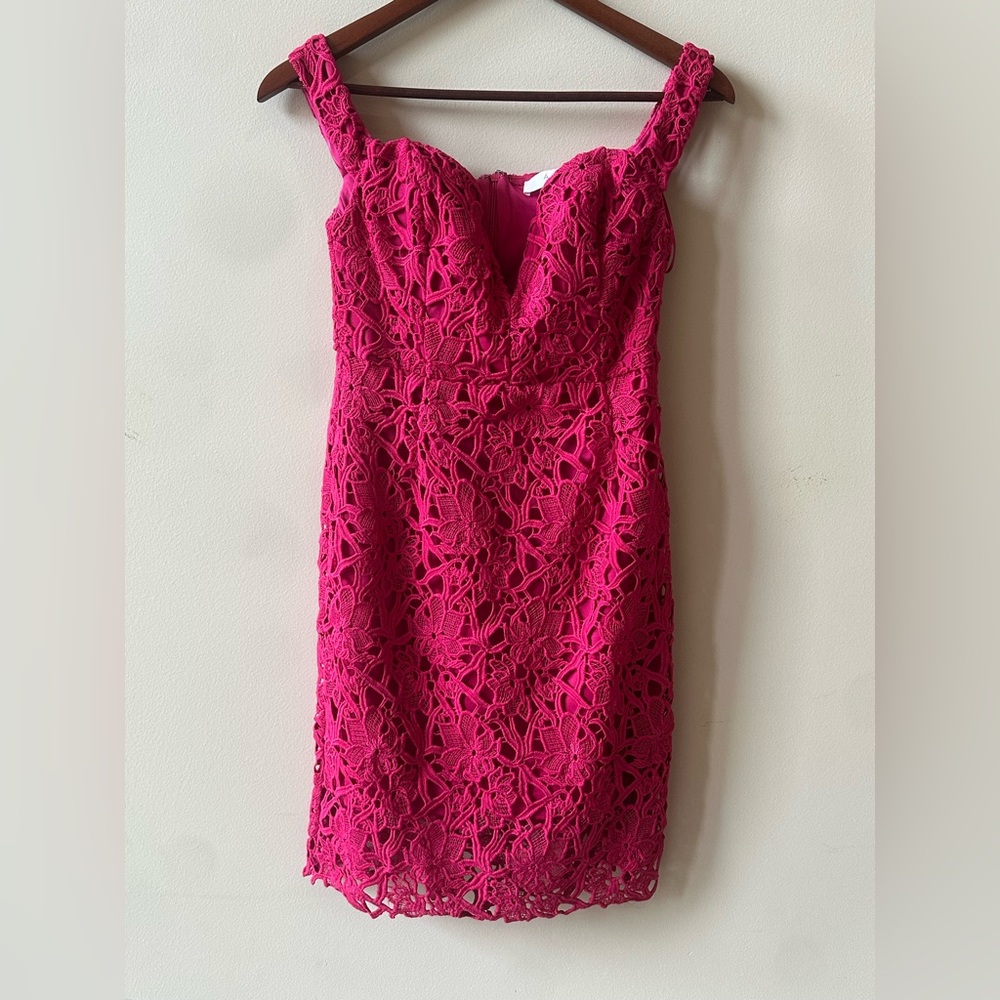 Astr The Label fuchsia Sheath Mini Dress Sweetheart Neckline Sleeveless